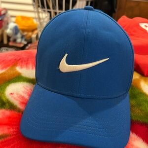 Nike Classic99 Dri-fit medium to Large hat